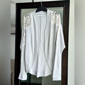 Abercrombie & Fitch Cardigan Lace Detailed Shoulder Small